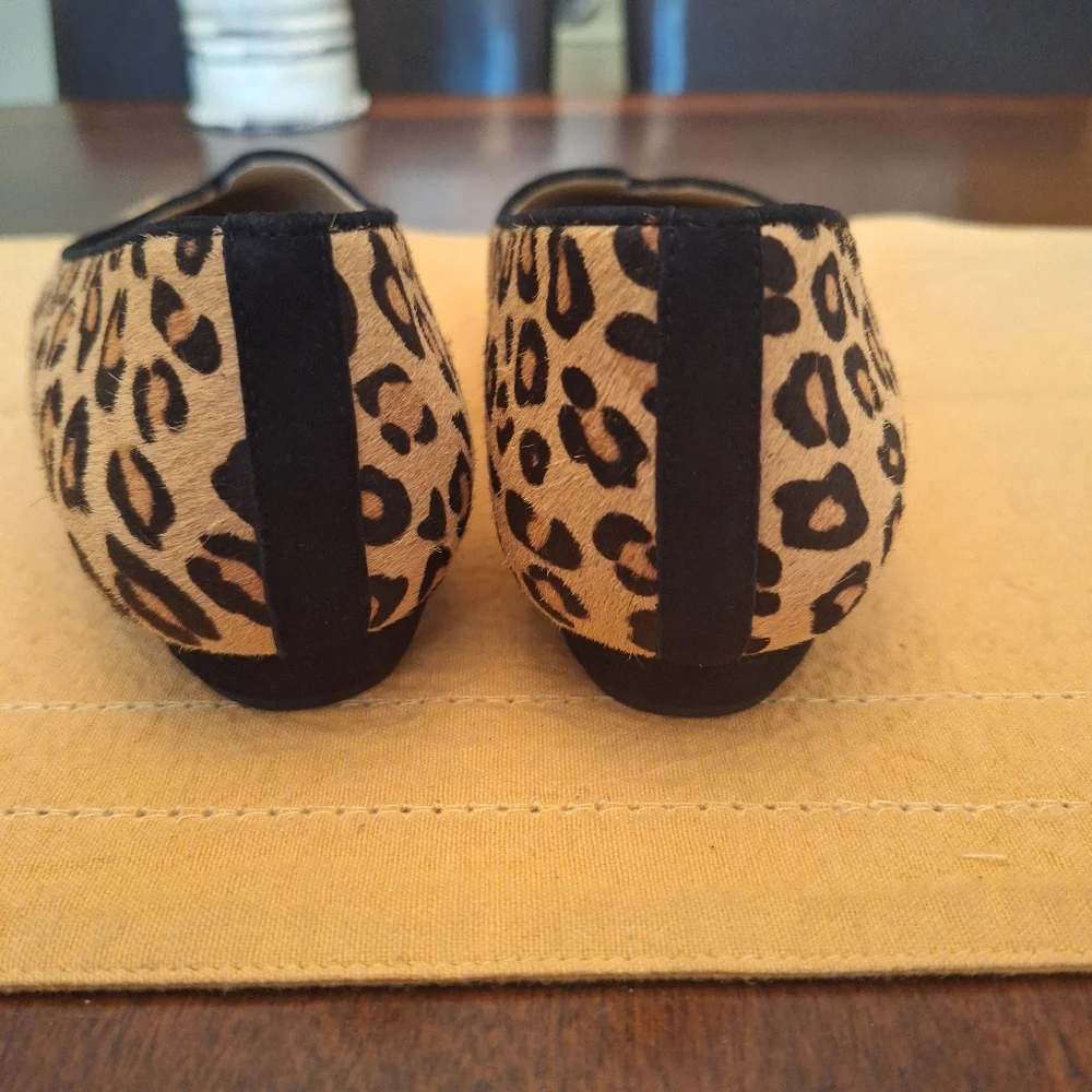 NWOT Vaneli Women's Leopard Print Flats Real Fur Sz 8 Wide